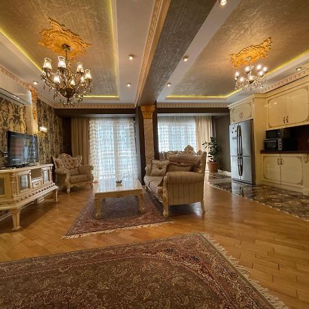 Park Azure Louvre Apartment Bakü Dış mekan fotoğraf