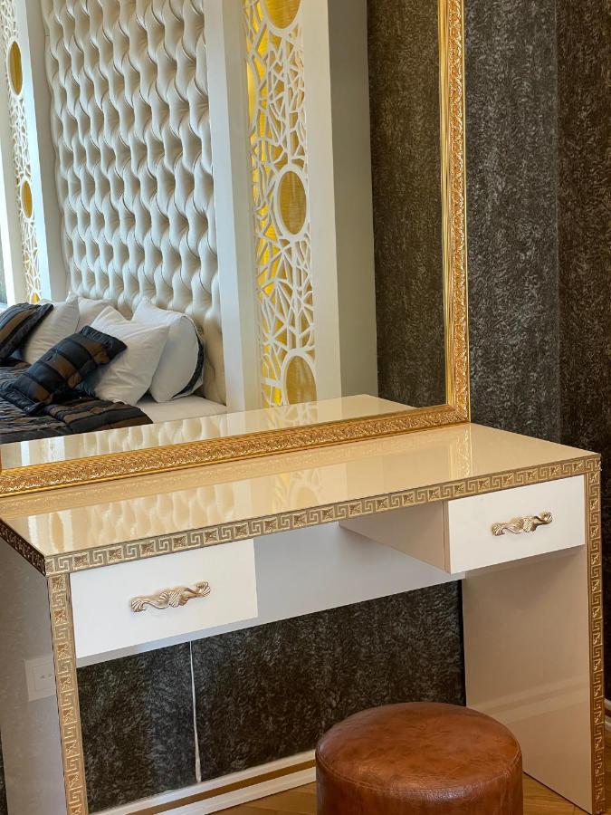 Park Azure Louvre Apartment Bakü Dış mekan fotoğraf
