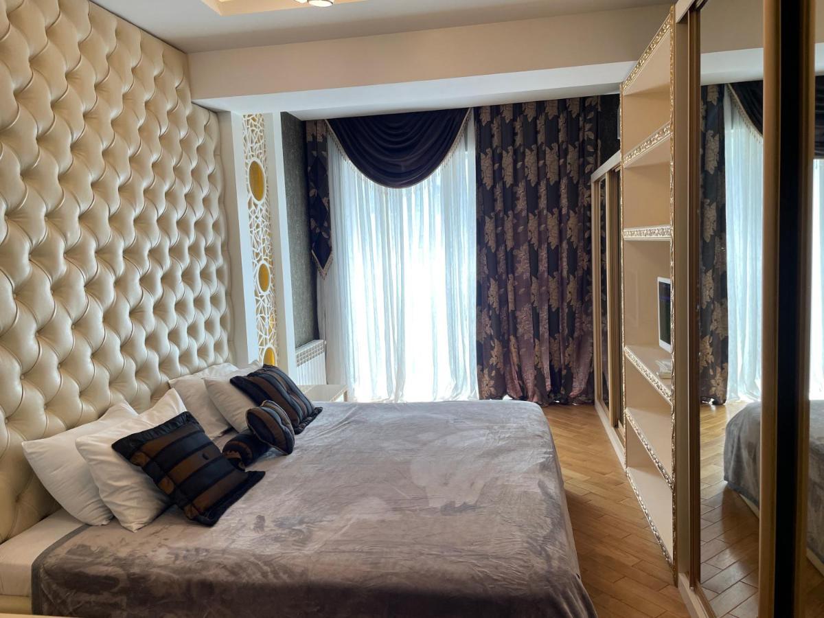 Park Azure Louvre Apartment Bakü Dış mekan fotoğraf