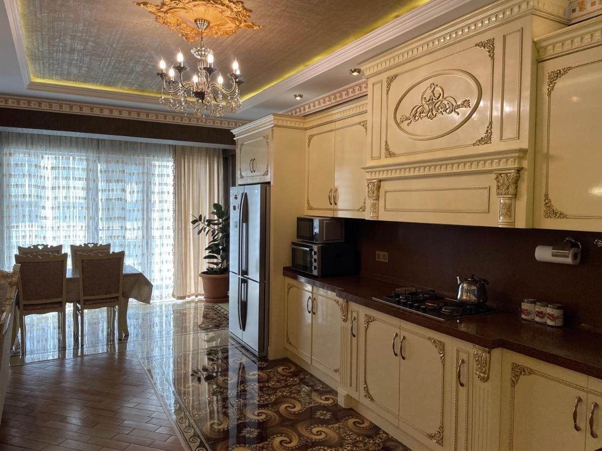 Park Azure Louvre Apartment Bakü Dış mekan fotoğraf