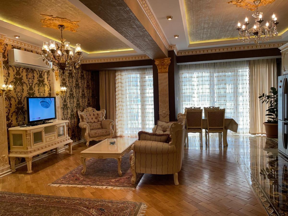 Park Azure Louvre Apartment Bakü Dış mekan fotoğraf