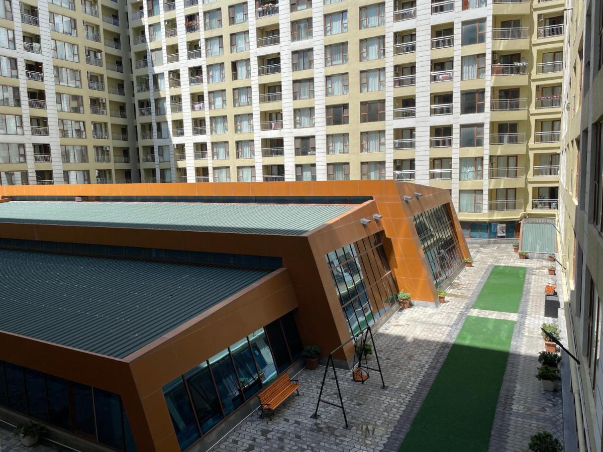 Park Azure Louvre Apartment Bakü Dış mekan fotoğraf