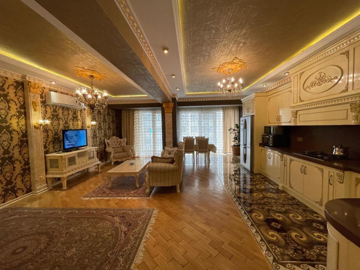 Park Azure Louvre Apartment Bakü Dış mekan fotoğraf